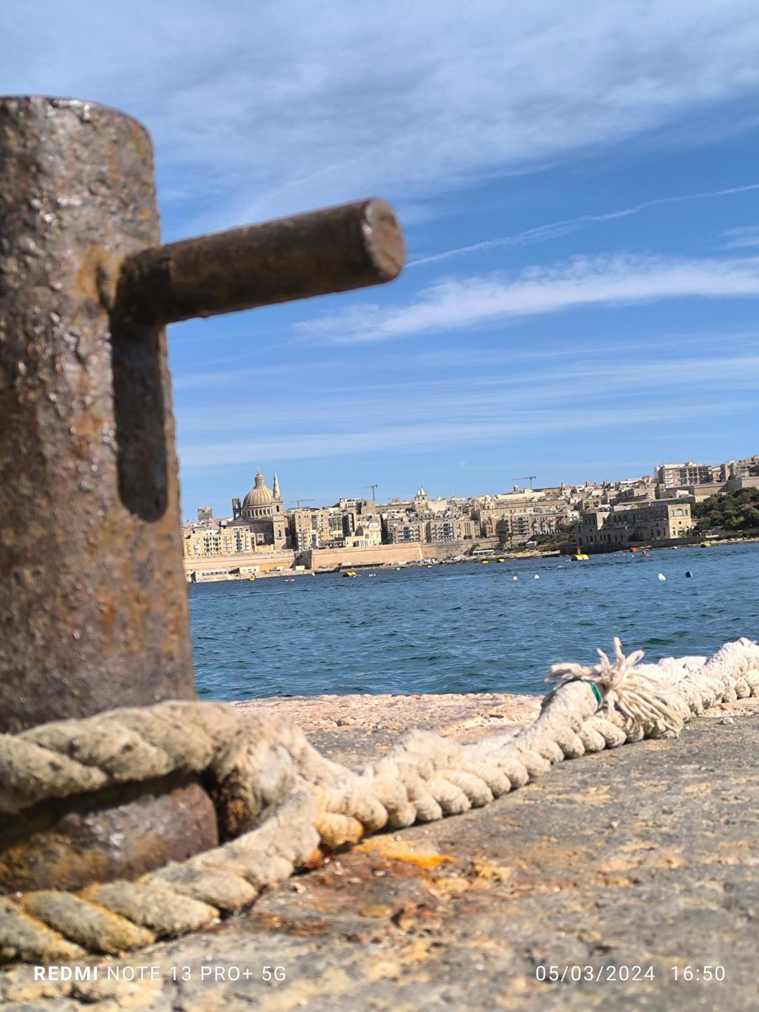One Bedroom Tea Apartment Il-Gzira ภายนอก รูปภาพ