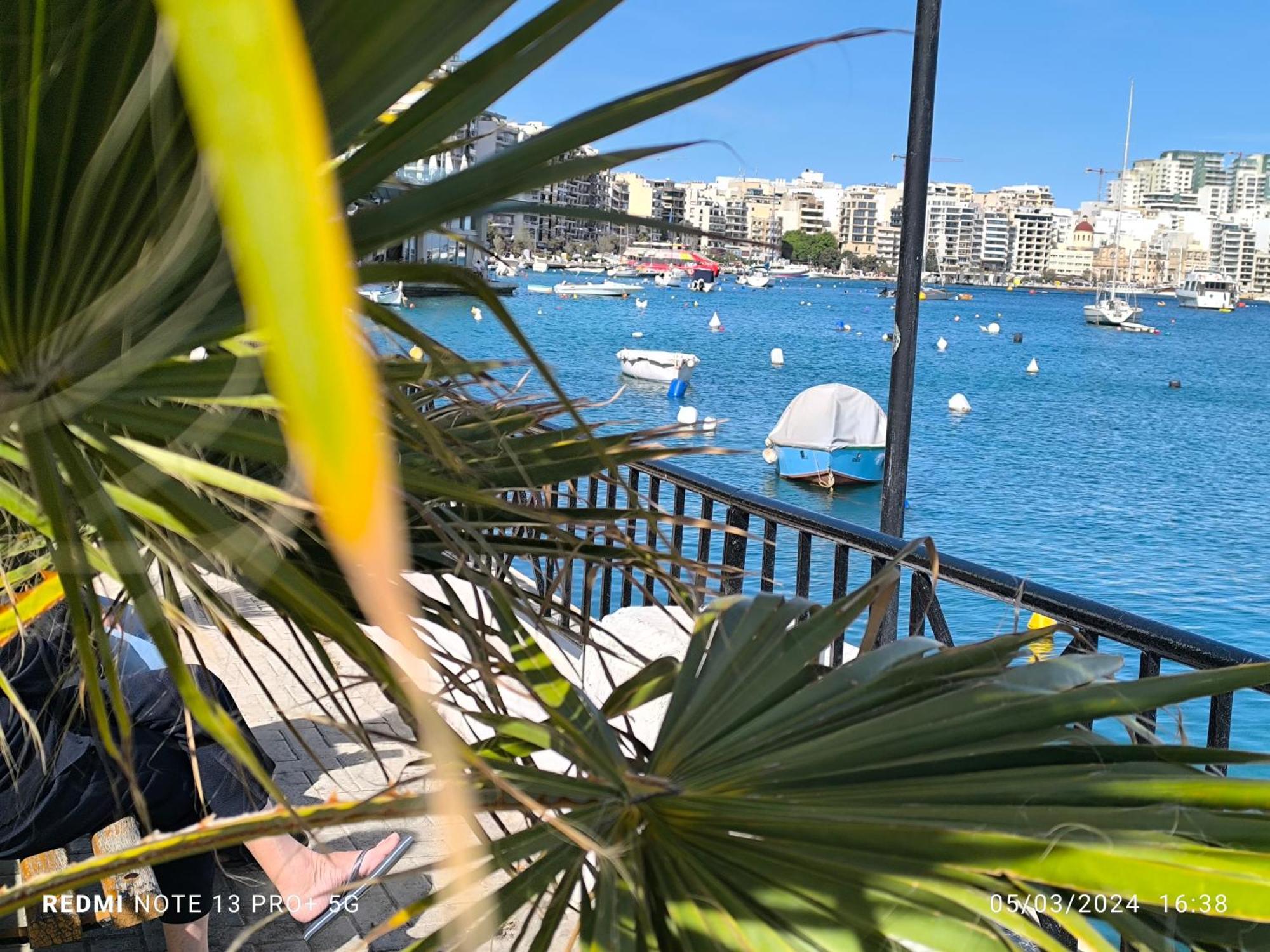 One Bedroom Tea Apartment Il-Gzira ภายนอก รูปภาพ