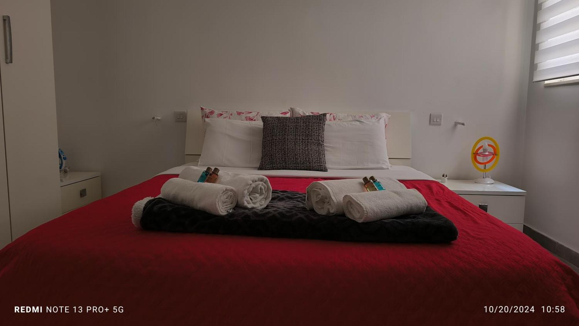 One Bedroom Tea Apartment Il-Gzira ภายนอก รูปภาพ