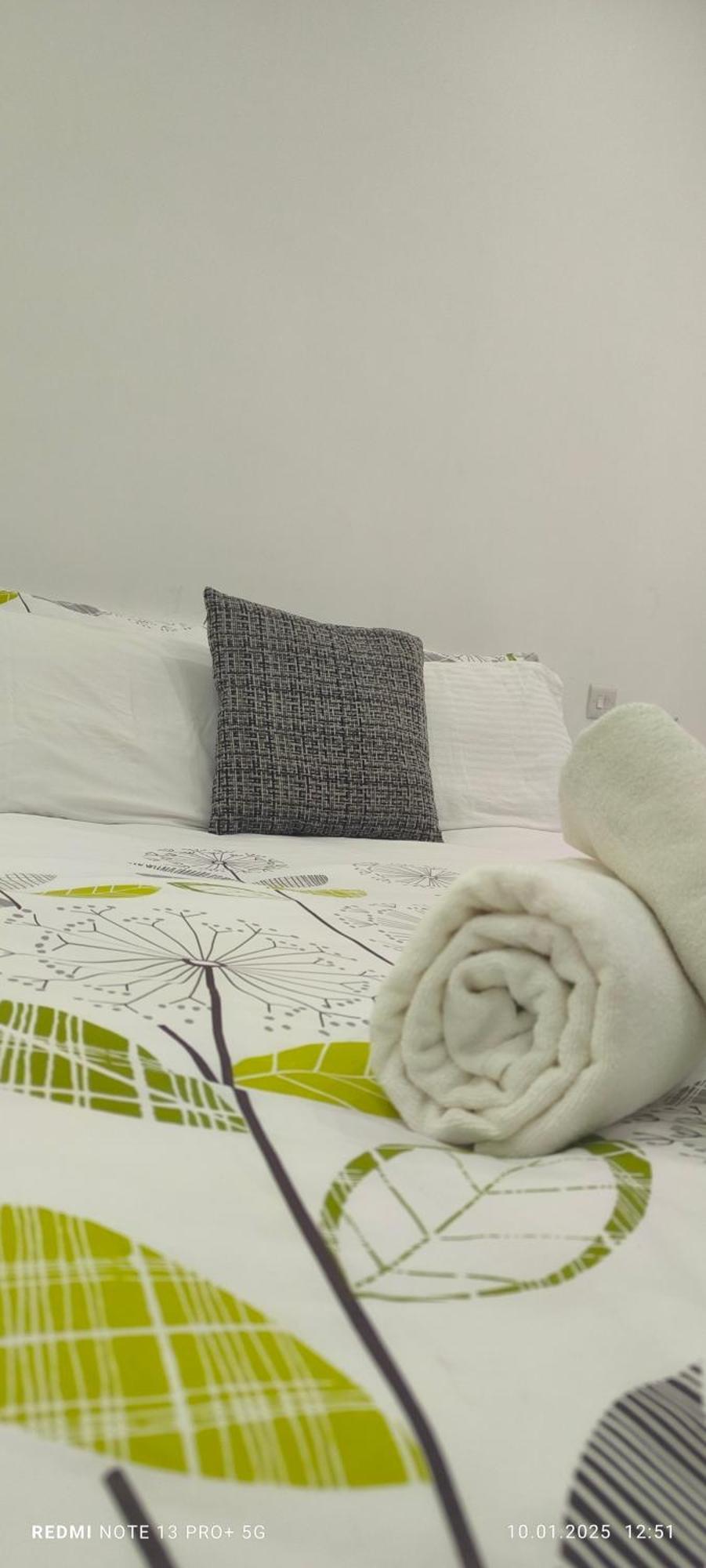 One Bedroom Tea Apartment Il-Gzira ภายนอก รูปภาพ