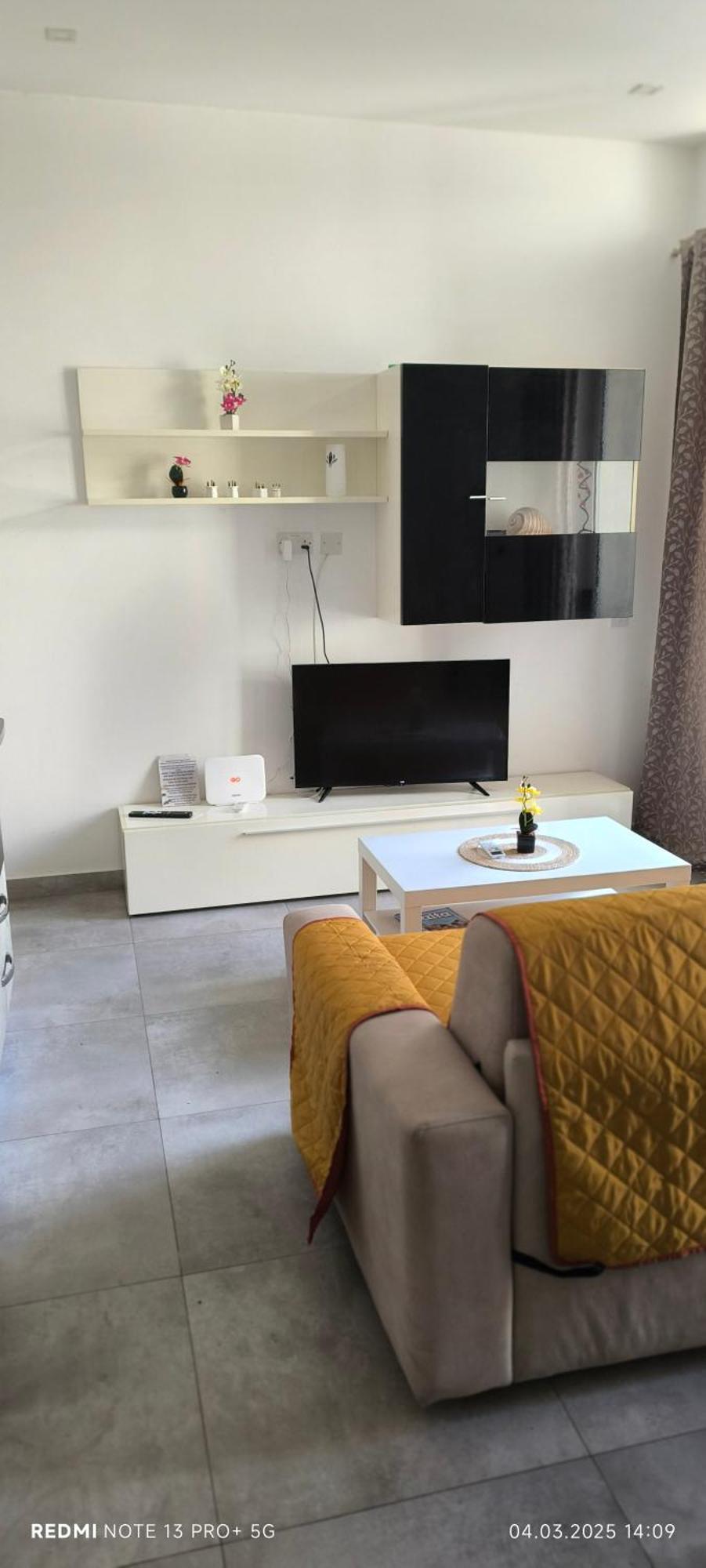 One Bedroom Tea Apartment Il-Gzira ภายนอก รูปภาพ